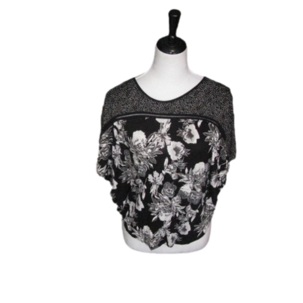H&M Black/White Floral Short Sleeve Blouse Size Medium